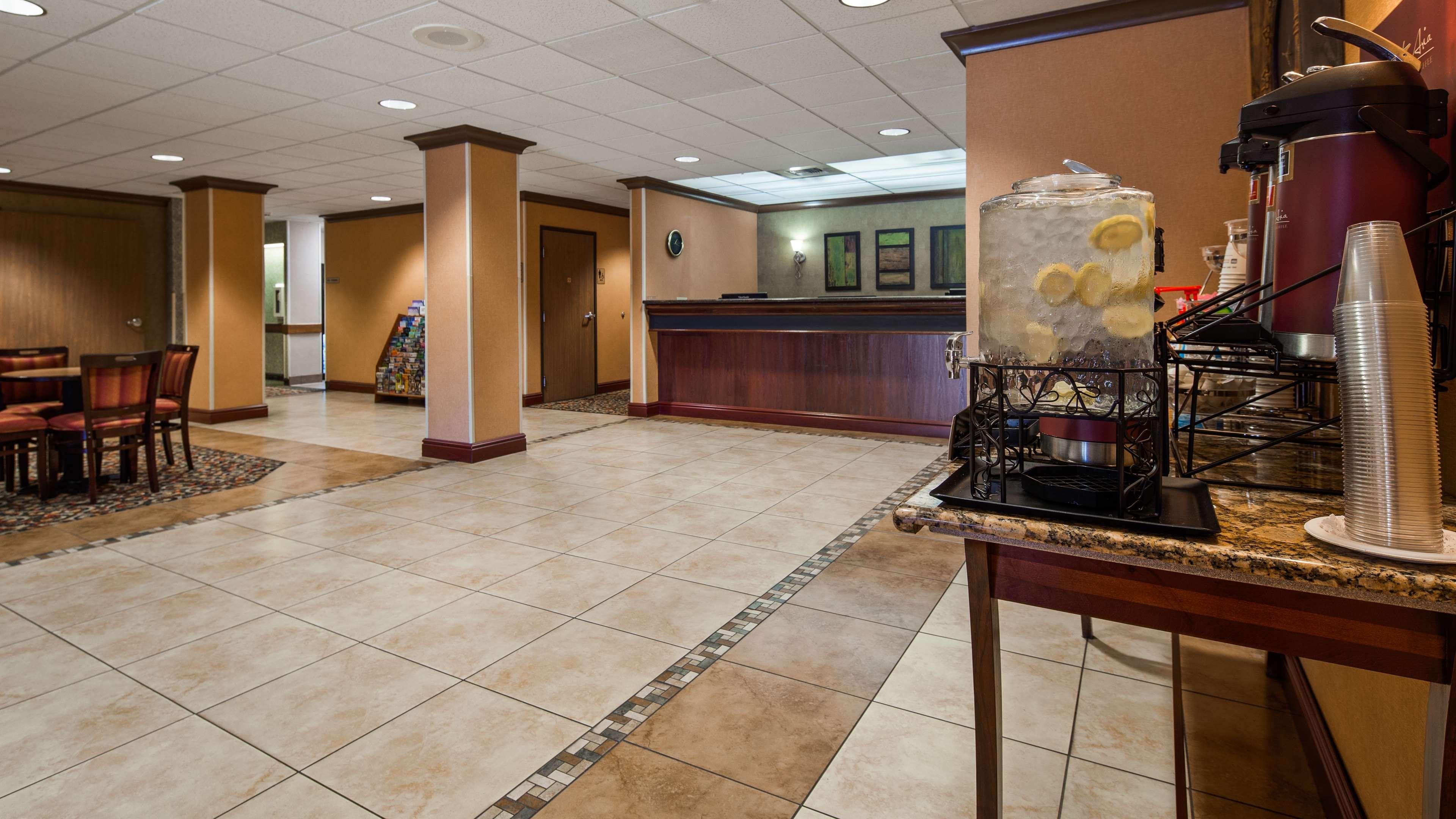 טרוטדייל Best Western Cascade Inn & Suites מראה חיצוני תמונה